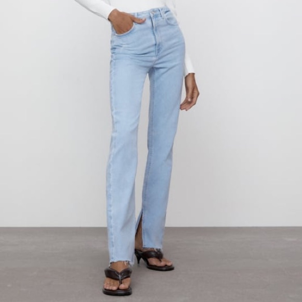 NWT Zara high-Rise Slim Flared Jeans - Slit